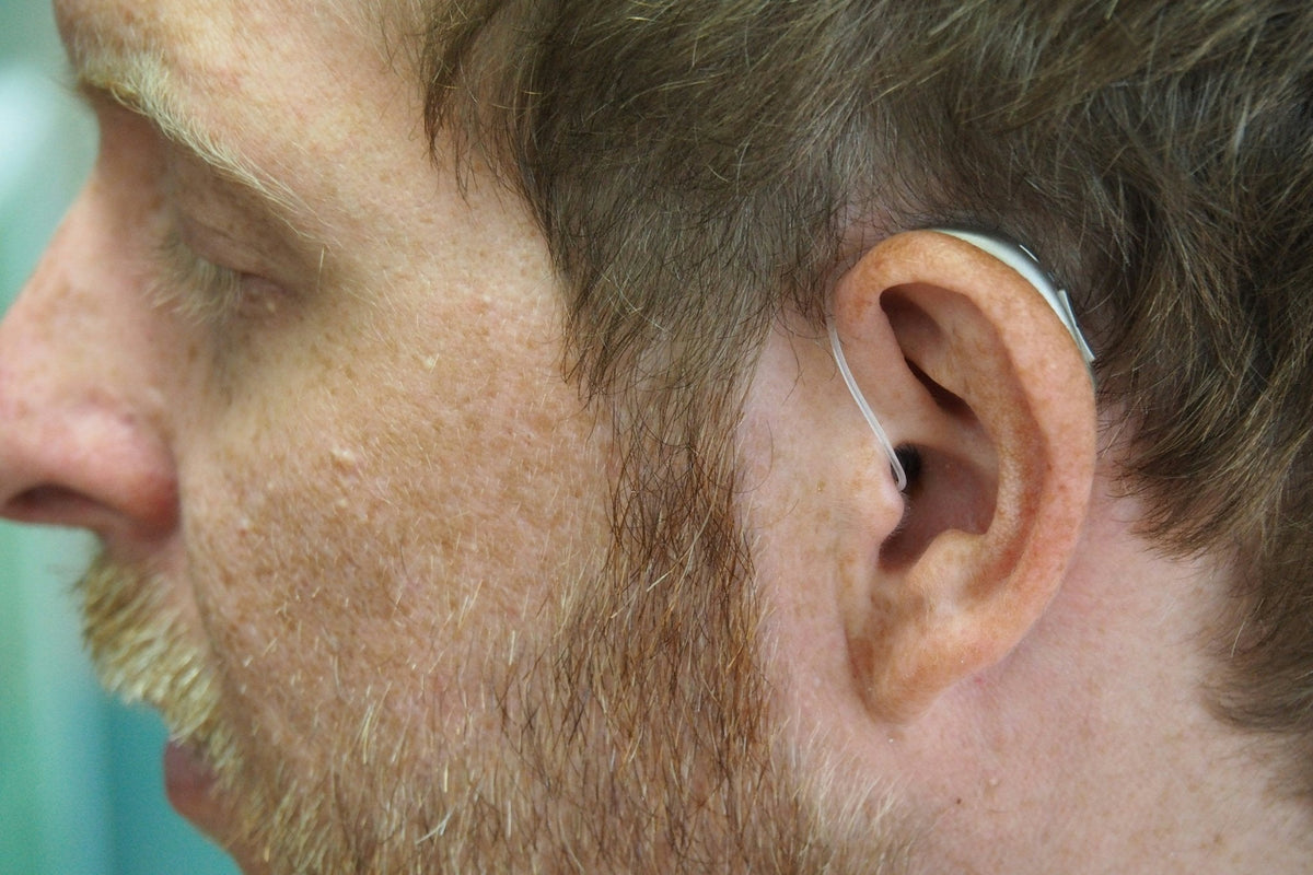 Hearing Aid vs Amplifier
